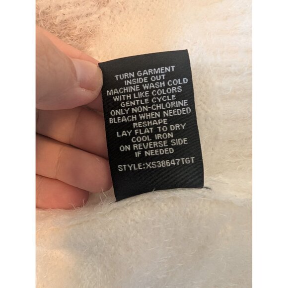 Snowflake Graphic Button Cardigan Sweater XS by 33 Degrees Fluffy Snuggly - Picture 7 of 7